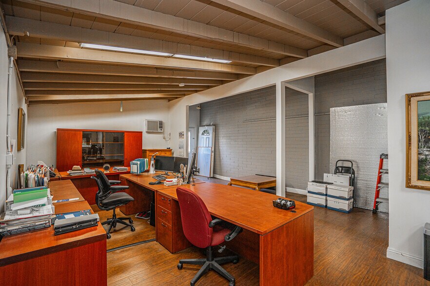 More Photos Of 6286 Beach Blvd, Buena Park Storefront For Sale