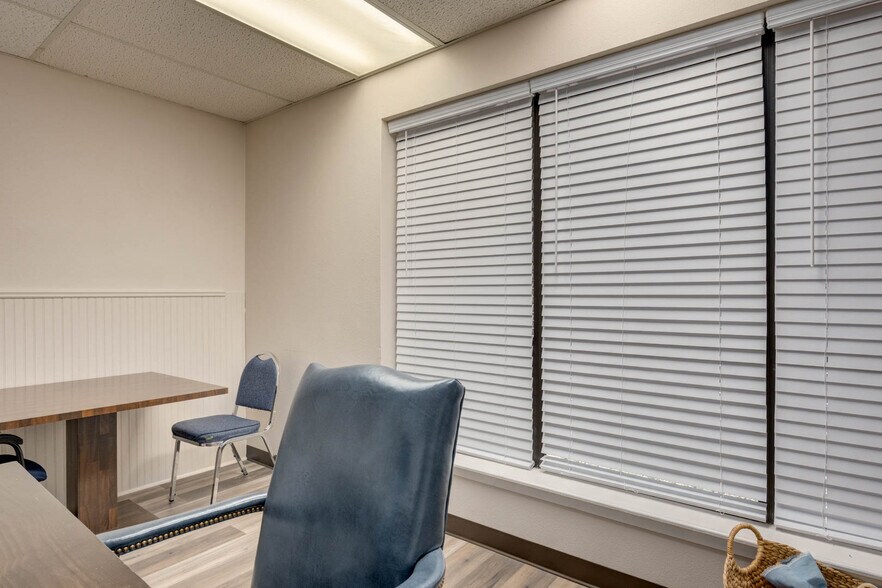 More Photos Of 700-H Everhart Rd, Corpus Christi Office For Sale