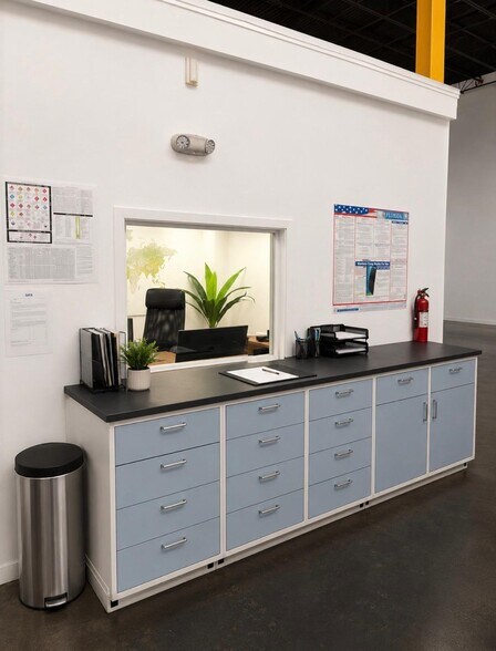 More Photos Of 10871 NW 33rd St, Miami Warehouse For Lease