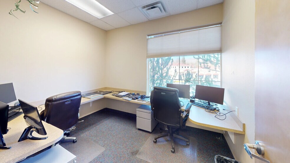 More Photos Of 540 W Plumb Ln, Reno Medical For Lease