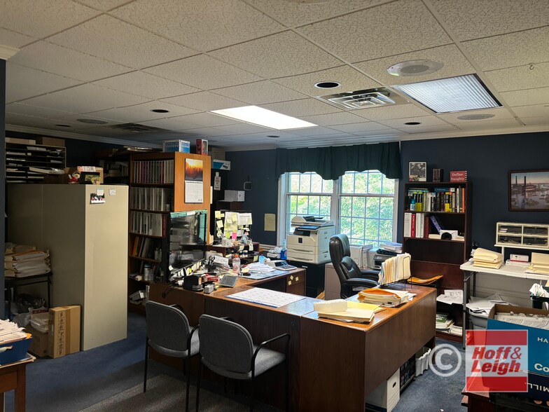 More Photos Of 8225 Brecksville Rd, Brecksville Office For Sale