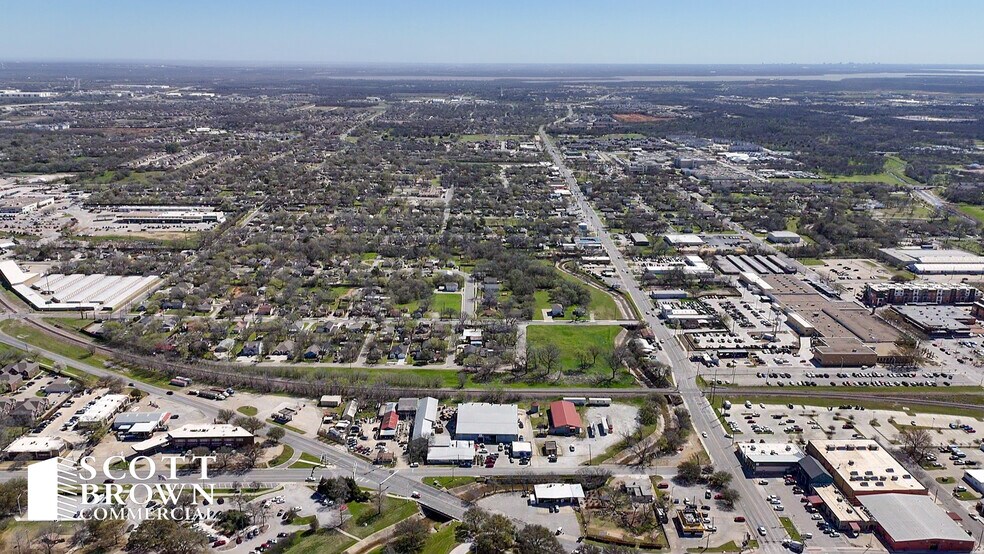 More Photos Of 320 N Bell Ave, Denton Land For Sale