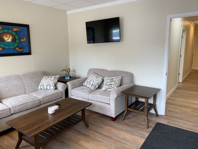 More Photos Of 93 W Fourth St, Suttons Bay Medical For Lease