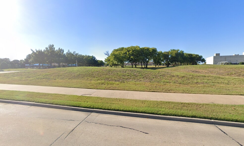 More Photos Of 1800 S Stonebridge Dr, McKinney Land For Sale