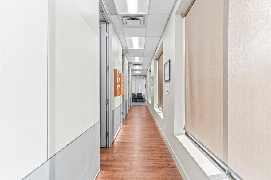 More Photos Of 3100 30 Av, Vernon Office For Sale