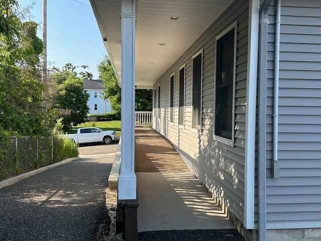 More Photos Of 98 Front St, Mineola Office For Lease