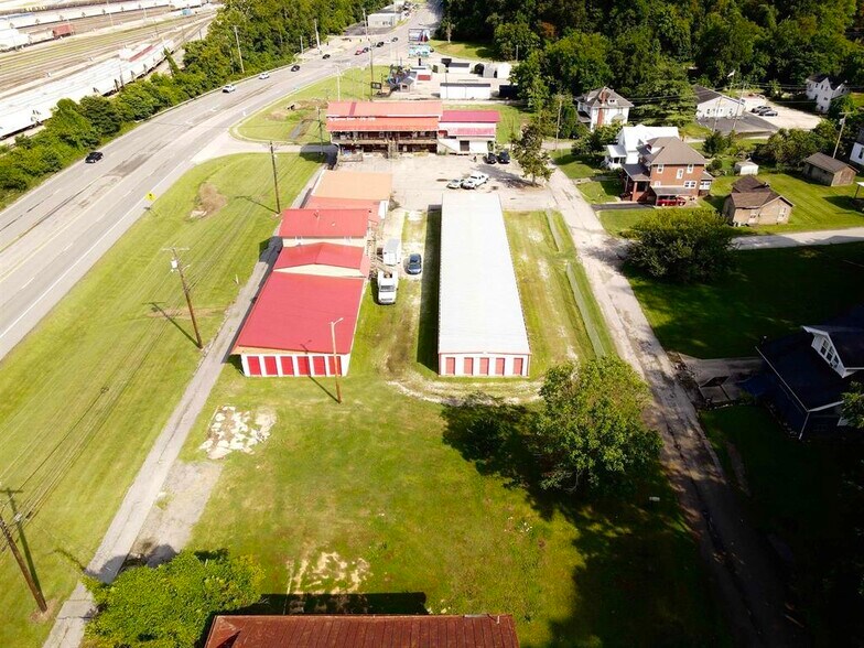 More Photos Of 1311 Meade St, Flatwoods Storefront Retail Office For Sale