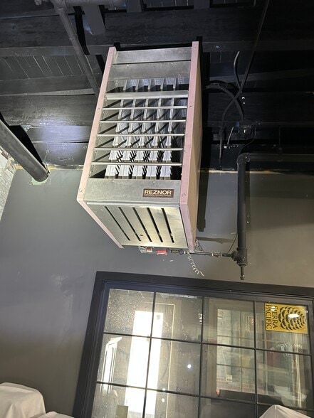 More Photos Of 611 S Monroe St, Baltimore Warehouse For Sale