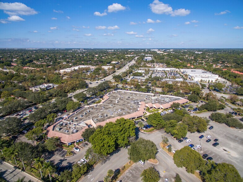 More Photos Of 901-1001 N University Dr, Coral Springs General Retail For Lease
