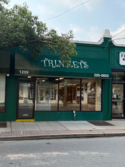 Primary Photo Of 1207-1219 Broadway, Hewlett Storefront For Lease