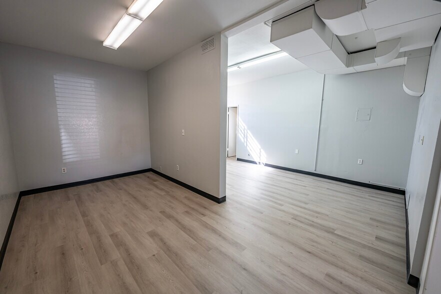 More Photos Of 1200 E Andy Devine Ave, Kingman Office For Sale