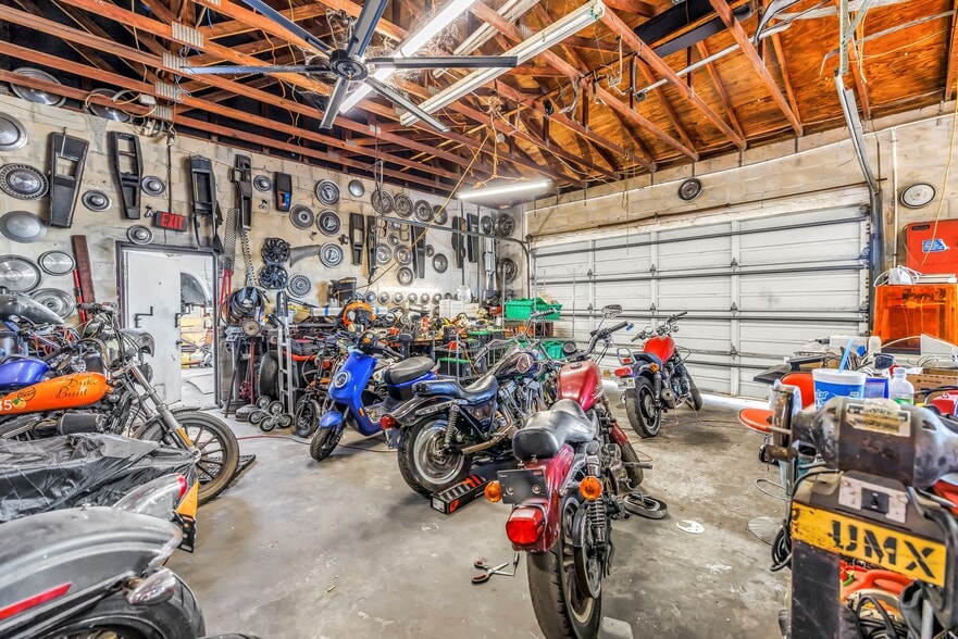 More Photos Of 4245 118th Ave N, Clearwater Warehouse For Sale