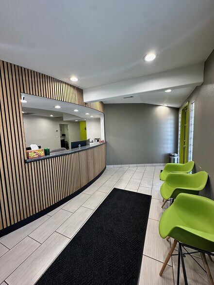 More Photos Of 2421 W Charleston Blvd, Las Vegas Medical For Sale