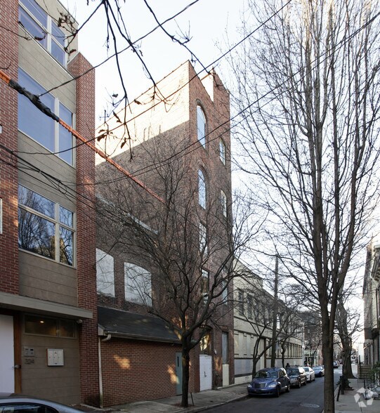 More Photos Of 517-529 S 4th St, Philadelphia Medical For Lease