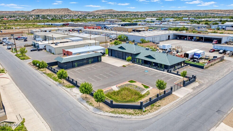 More Photos Of , Sunland Park Flex For Sale