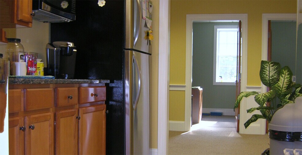 More Photos Of 540 Main St, Hyannis General Retail For Sale