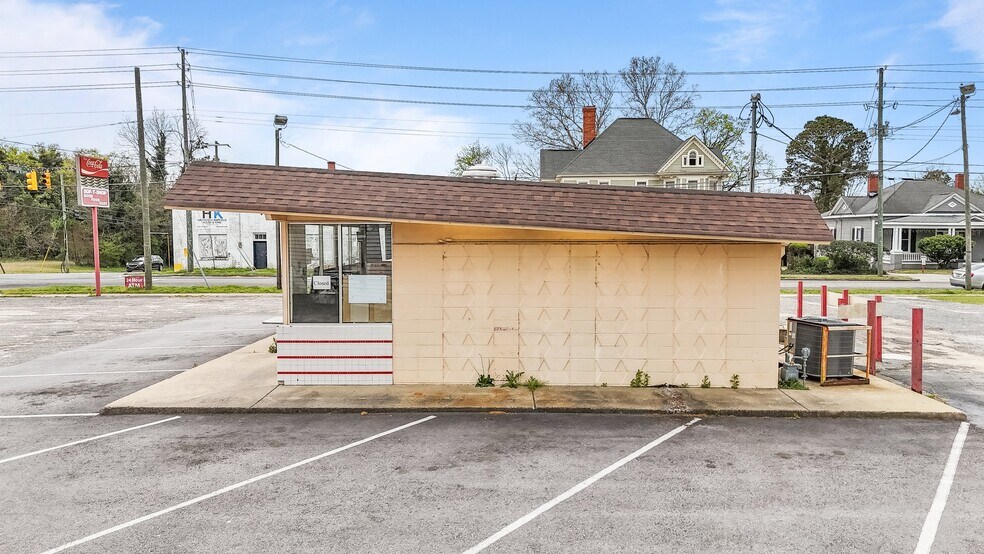 More Photos Of 415 S John St, Goldsboro Restaurant For Sale