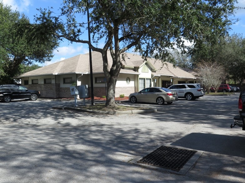 More Photos Of 2959 Alafaya Trl, Oviedo Medical For Lease