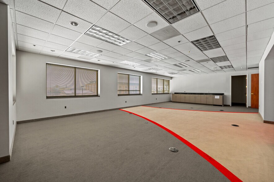 More Photos Of 3 Crowne Point Ct, Sharonville Office For Sale