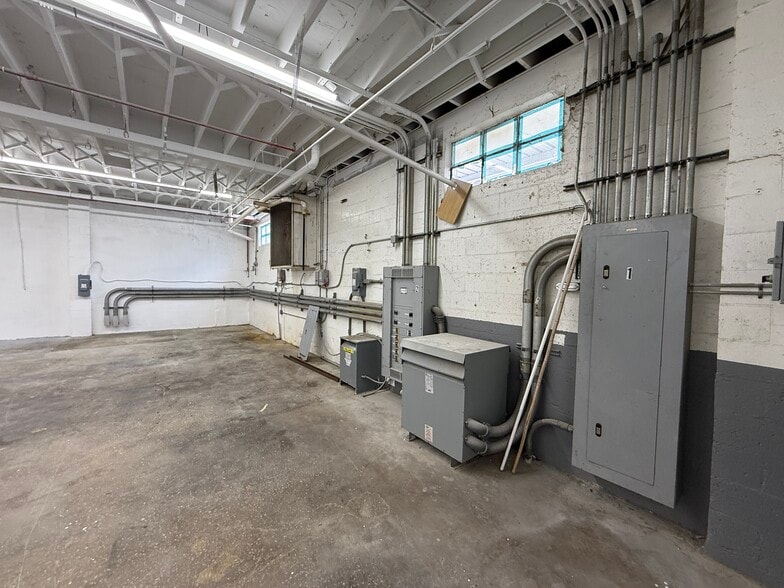 More Photos Of 2610 Orange Ave, Fort Pierce Warehouse For Sale