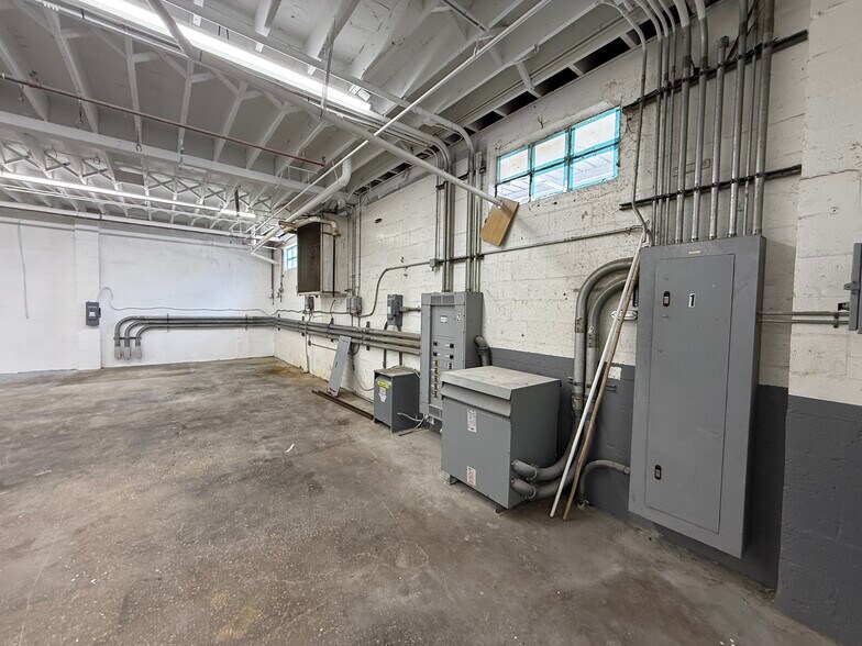 More Photos Of 2610 Orange Ave, Fort Pierce Warehouse For Lease