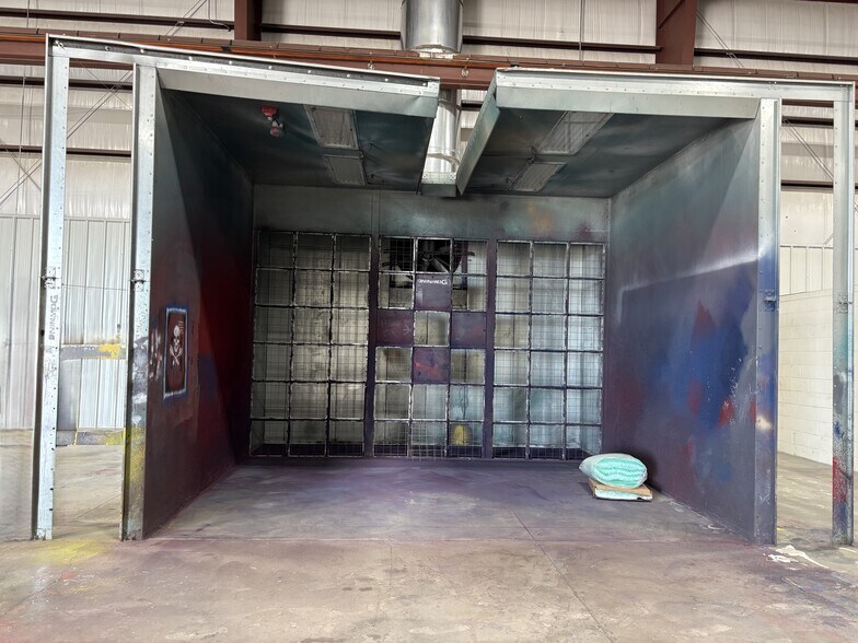 More Photos Of 8560 Delta Dr, Casper Warehouse For Lease