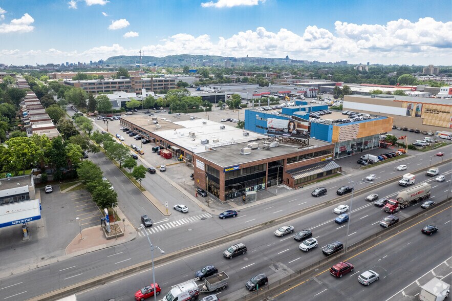 More Photos Of 200-220 Boul Crémazie O, Montréal Office For Lease