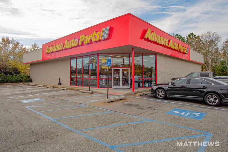 Primary Photo Of 431 Genesee St, Chittenango Auto Repair For Sale