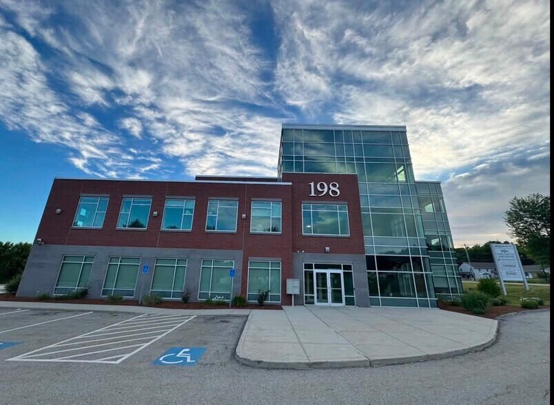 More Photos Of 198 Charlton Rd, Sturbridge Medical For Lease