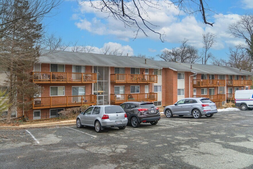 More Photos Of 6833 Eastern Ave, Takoma Park Apartments For Sale