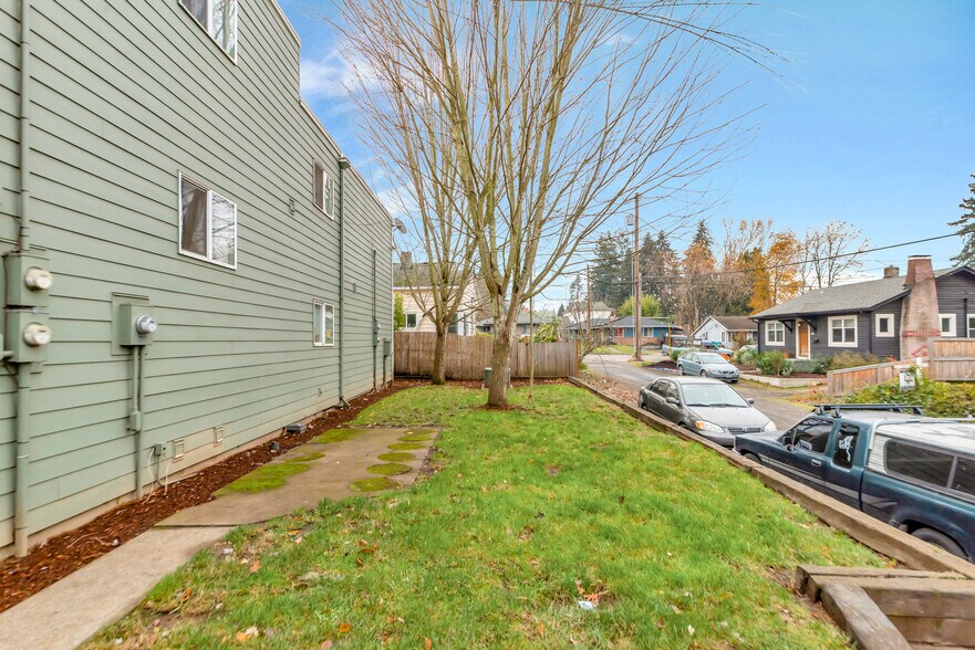 More Photos Of 8415 N Fessenden St, Portland Apartments For Sale
