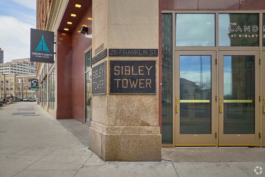 More Photos Of 260 E Main St, Rochester Medical For Lease