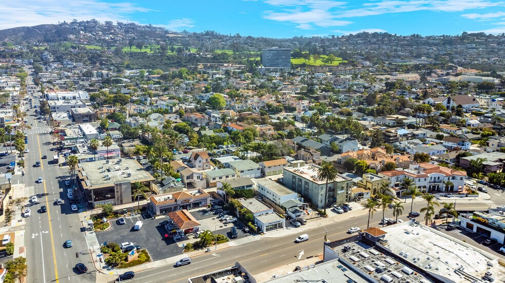 More Photos Of 7441-43 La Jolla Blvd Blvd, La Jolla Multifamily For Sale