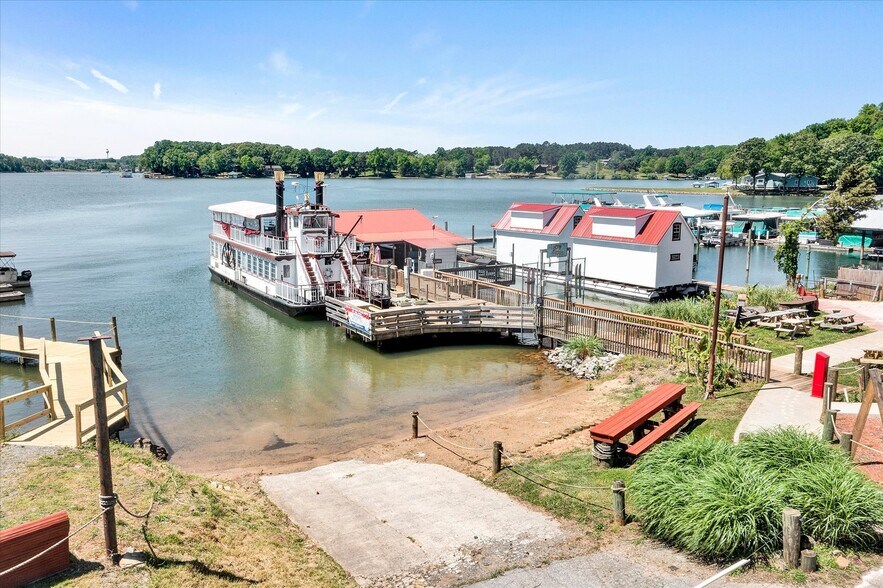 More Photos Of 3619 Airport Rd, Moneta Marina For Sale
