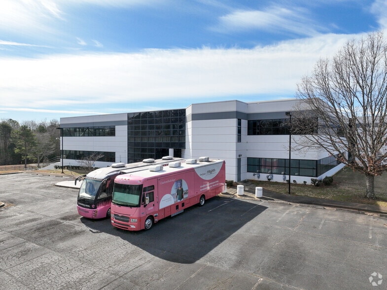 More Photos Of 6900 Morris Estate Dr, Charlotte Manufacturing For Lease