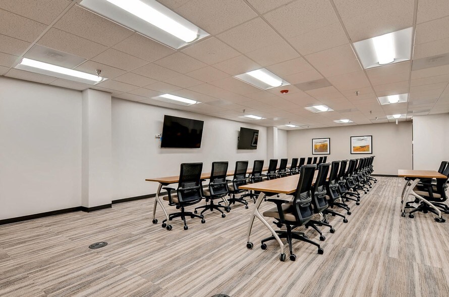 More Photos Of 7100 E Belleview Ave, Greenwood Village Office For Lease