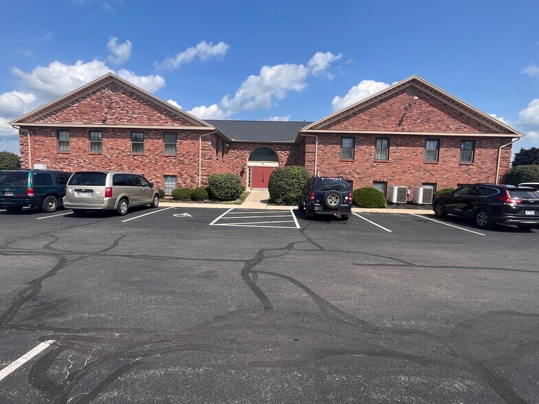 More Photos Of 1130 Vester Ave, Springfield Medical For Lease