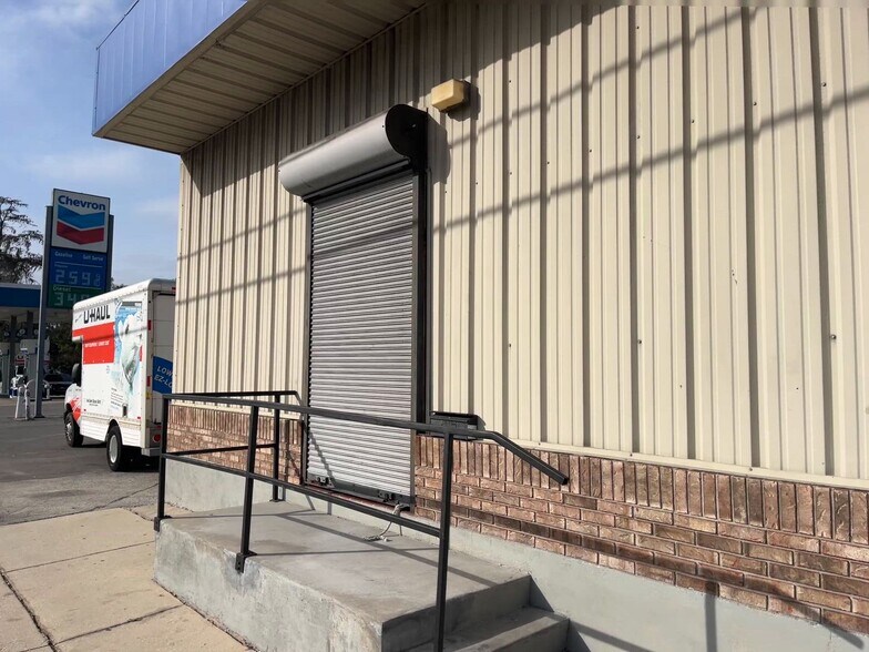 More Photos Of 1906 Parental Home Rd, Jacksonville Storefront For Sale