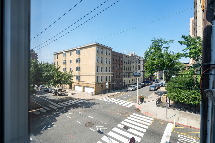 More Photos Of 358-360 1st St, Hoboken Medical For Lease