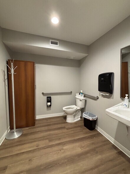 More Photos Of 701 E South St, Orlando Office For Sale