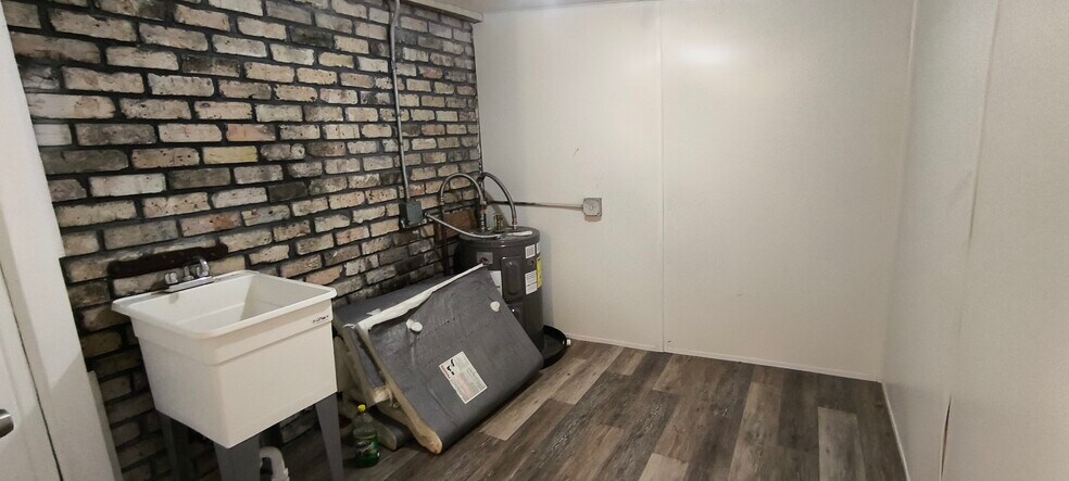 More Photos Of 14610 Kennard St, Waldo Freestanding For Sale