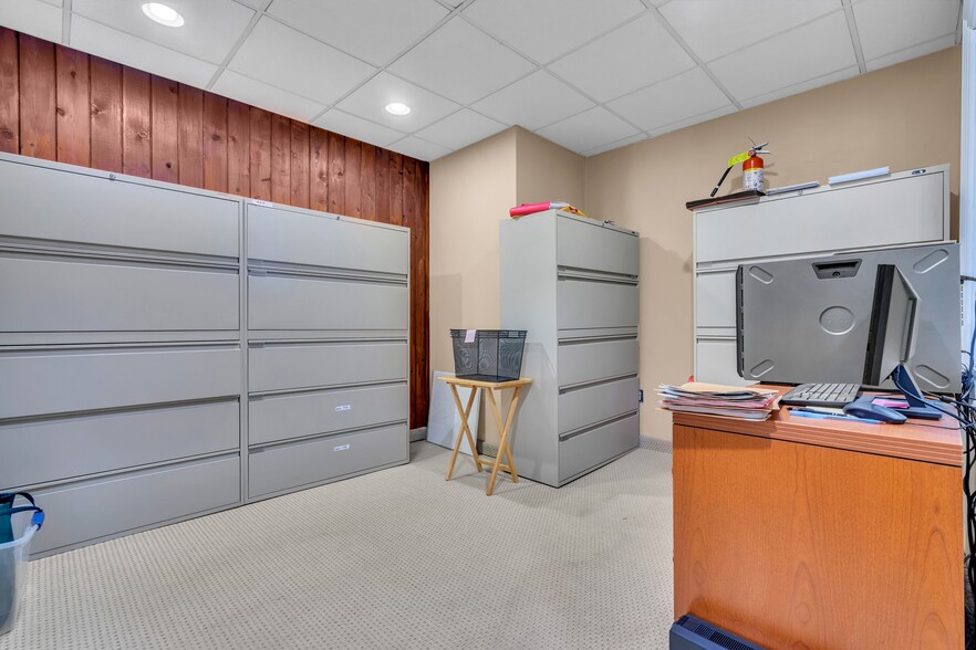 More Photos Of 519 Bristol Pike, Croydon Office Residential For Sale