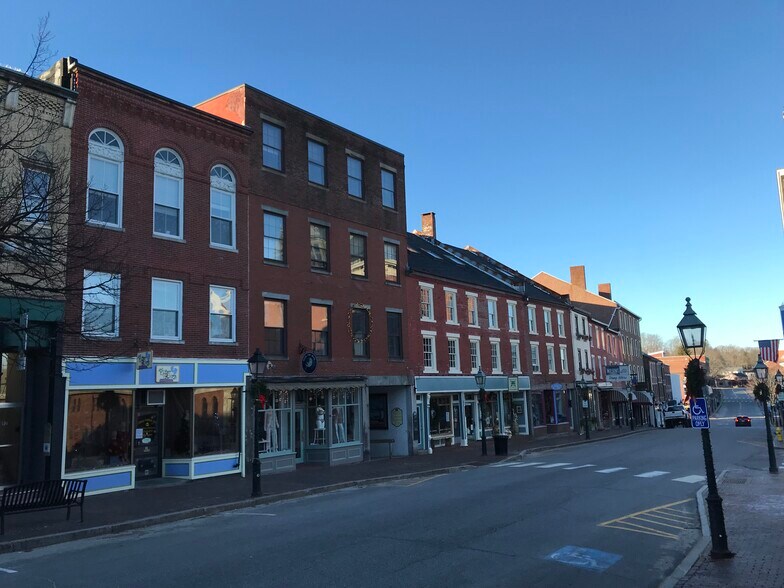 More Photos Of 96 Front St, Bath Storefront Retail Office For Lease