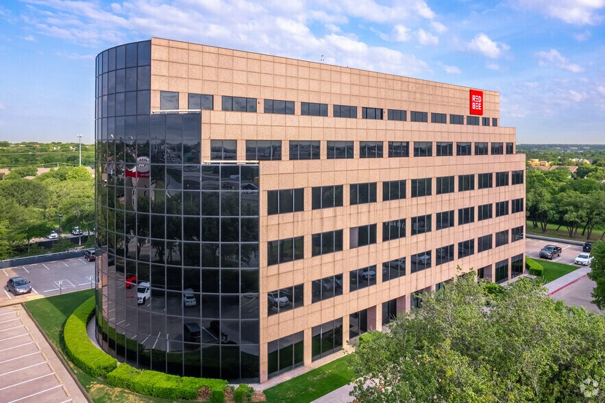 More Photos Of 1901 N State Highway 360, Grand Prairie Office For Lease