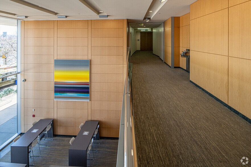 More Photos Of 2100 Powell St, Emeryville Office For Lease