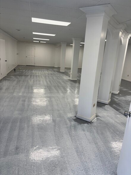 More Photos Of 77 Lawless Rd, Westover Warehouse For Lease