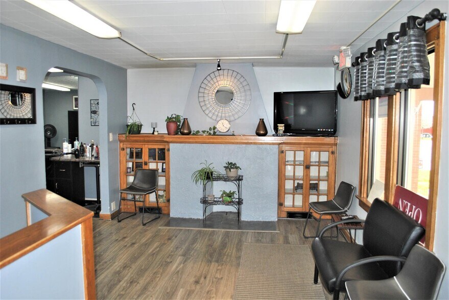 More Photos Of 5424 W Broad St, Columbus Storefront Retail Residential For Lease