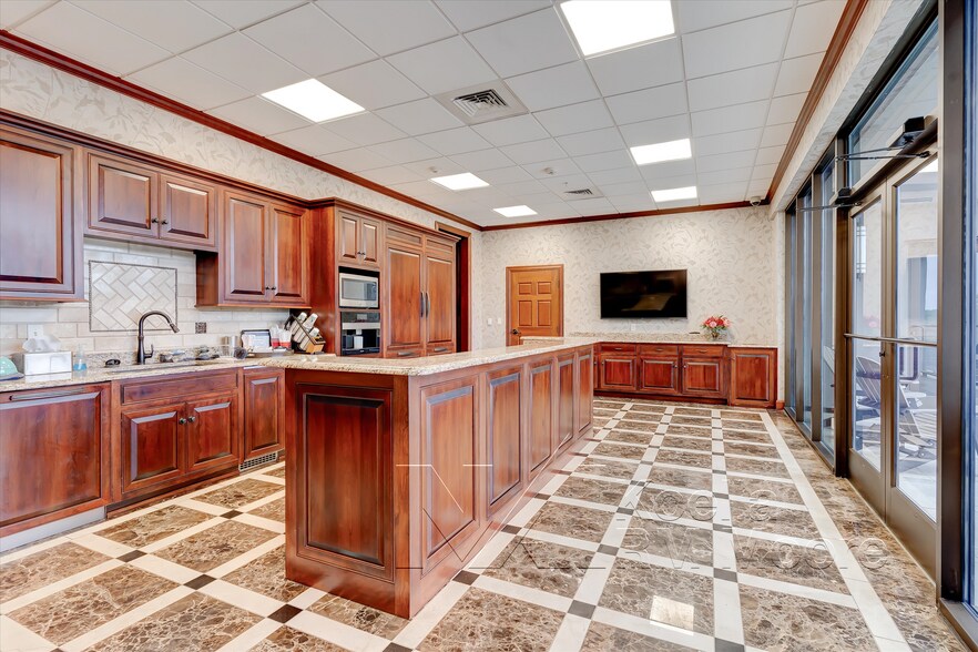 More Photos Of 9600 Parkside, Knoxville Distribution For Lease