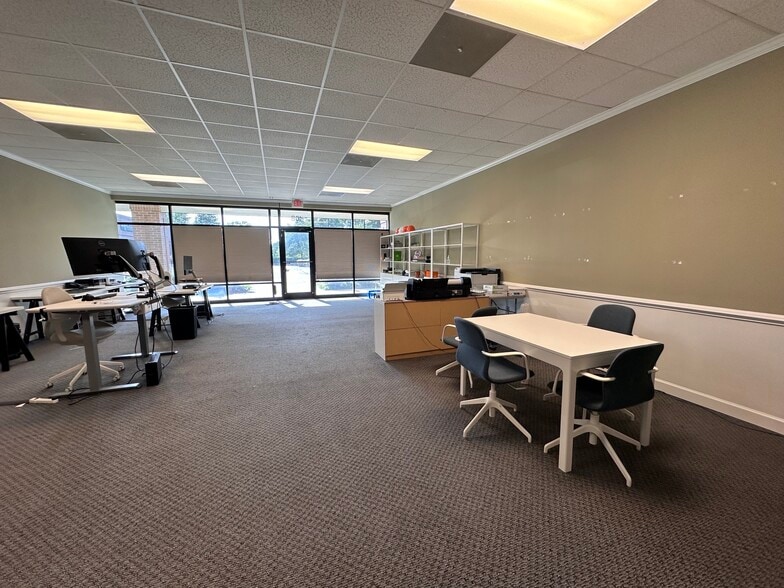 More Photos Of 3721 Lynn Rd, Raleigh Unknown For Lease