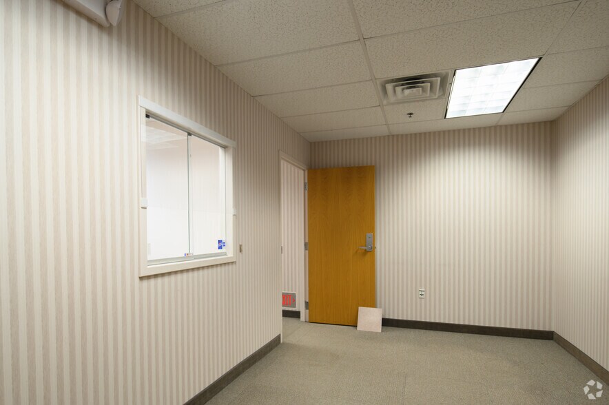 More Photos Of 400 Cresson Blvd, Phoenixville Unknown For Lease